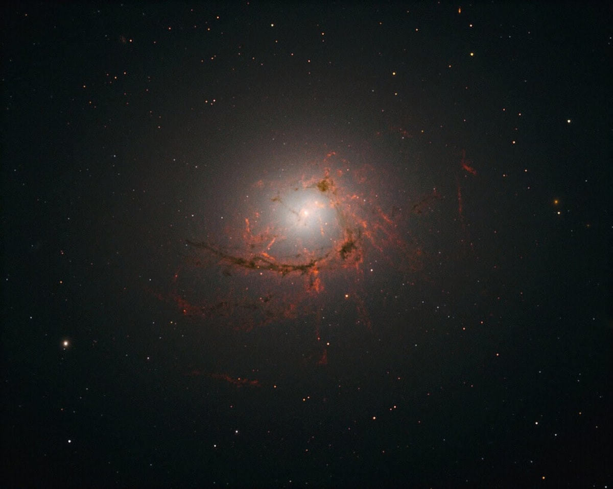 Webb Telescope Reveals How Black Holes Recycle Their Fuel - Image 2