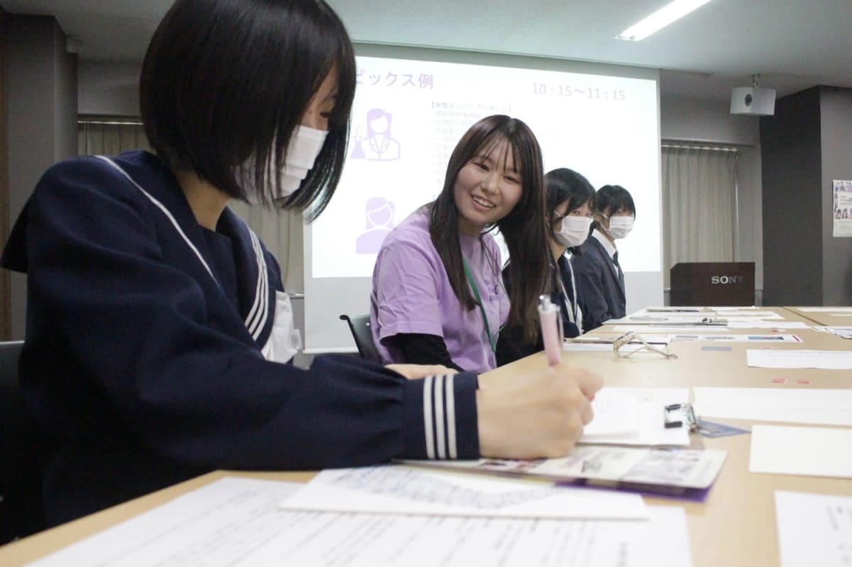 Sony Connects Young Women with Engineers in STEM Push - Image 2