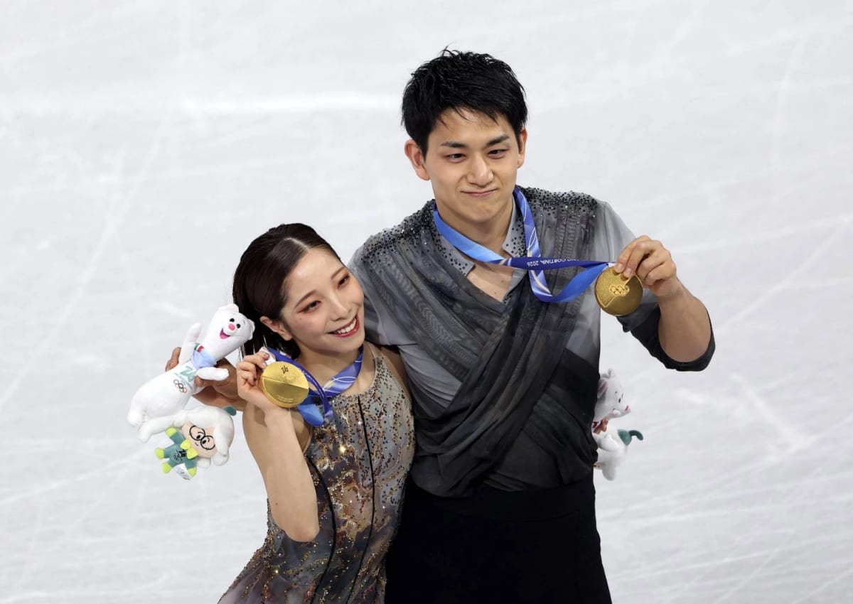 Japanese Ice Skating Duo Retires After Gold Medal Win - Image 2