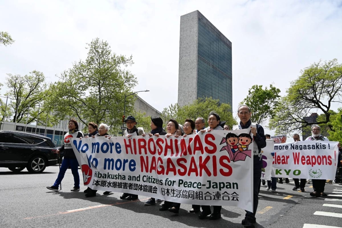 Hiroshima Survivors March in New York for Nuclear Peace - Image 2