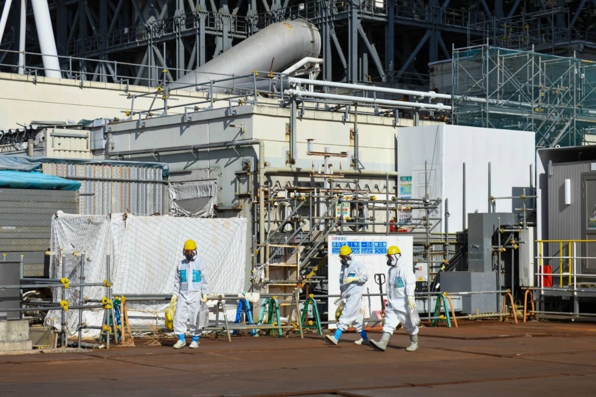 Fukushima Begins Removing Nuclear Fuel 13 Years After Crisis - Image 2