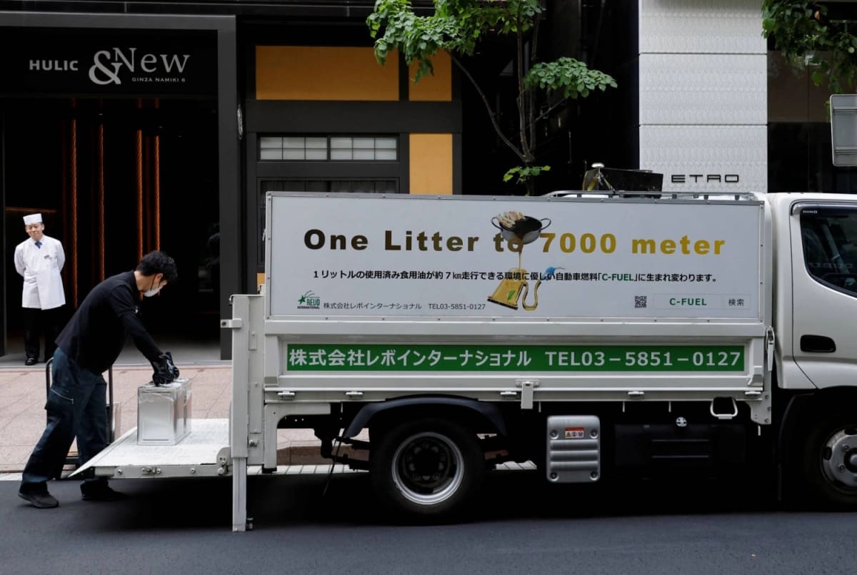 Japan Turns Used Cooking Oil Into Sustainable Jet Fuel - Image 2