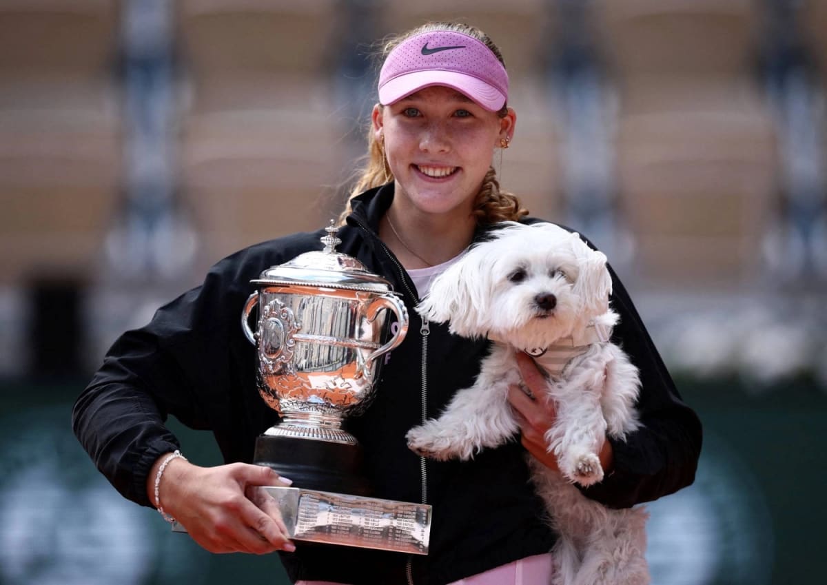 19-Year-Old Mirra Andreeva Wins French Open in Paris - Image 2