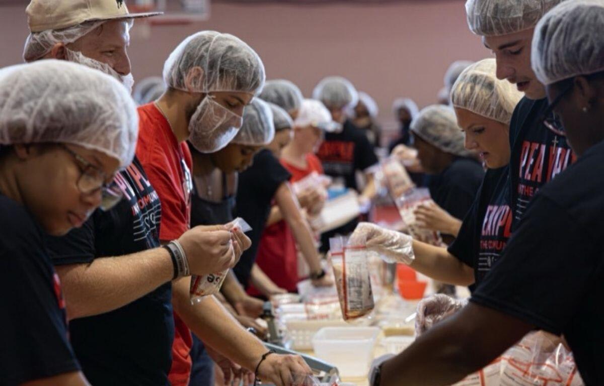 1,300 APSU Volunteers Give 3,105 Hours to Clarksville - Image 2