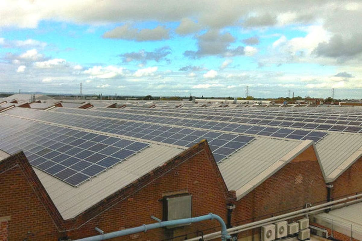 UK Solar Homes Power 5 Hours of Free AC Daily
