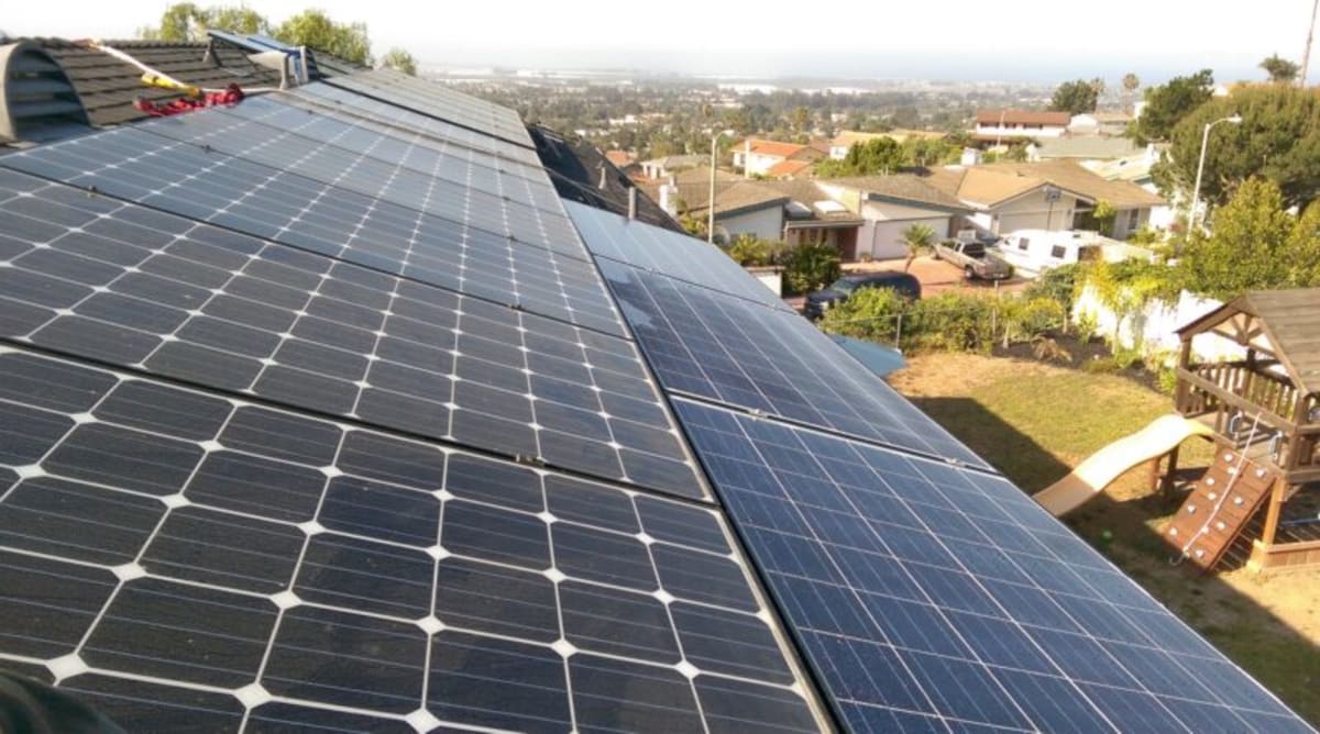 UK Mandates Solar Panels & Heat Pumps for New Homes by 2028 - Image 2