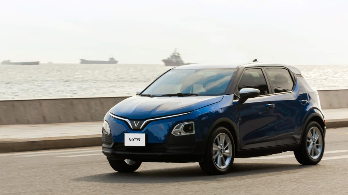 VinFast Shields Filipino Drivers from Record Fuel Prices