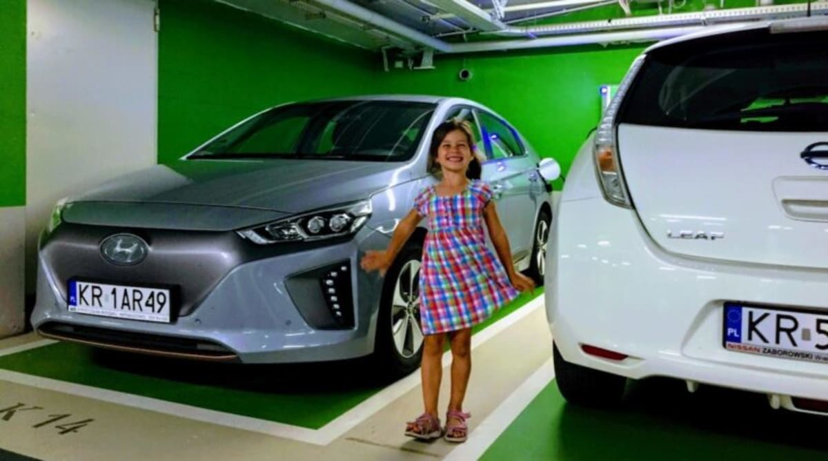 Poland's EV Chargers Now Run on 100% Renewable Energy - Image 2