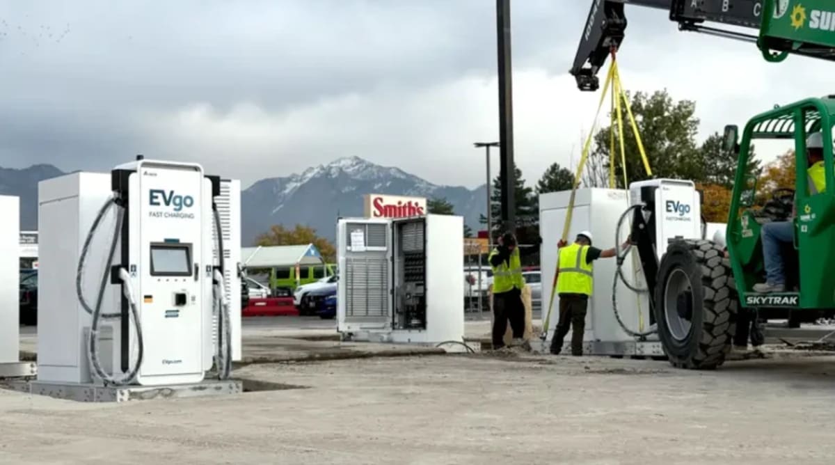 US Adds 3,300 Fast EV Chargers in Early 2026 - Image 2
