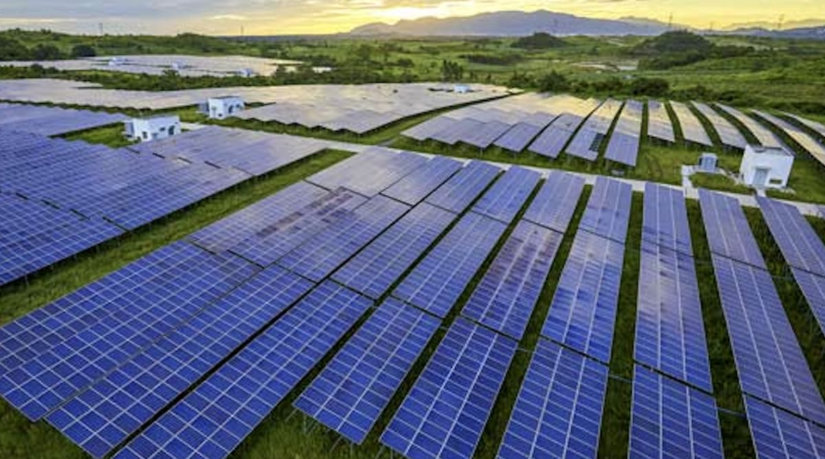 Solar Dominates 79% of New US Grid Capacity in 2025