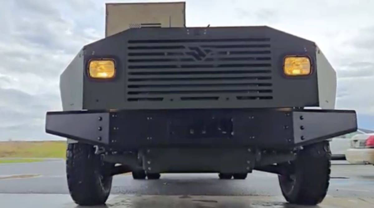 US Army Tests Electric Vehicles with Gas Backup Power - Image 2