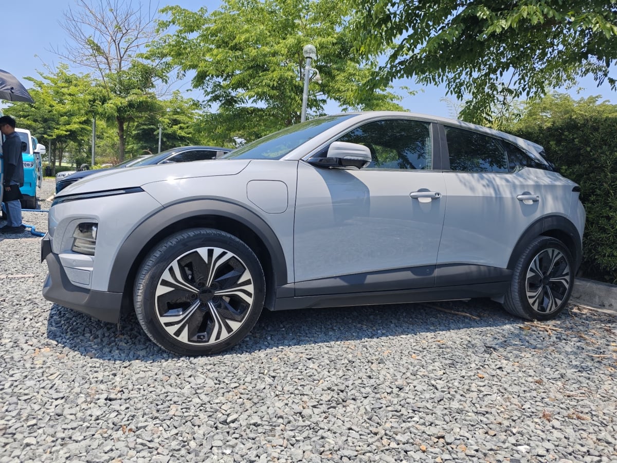 VinFast VF6 Wins India Award, Leads Vietnam EV Market - Image 4