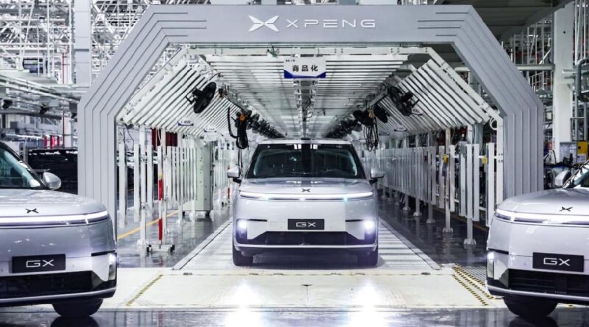 Chinese Automaker XPENG Launches Mass-Produced Robotaxis - Image 2