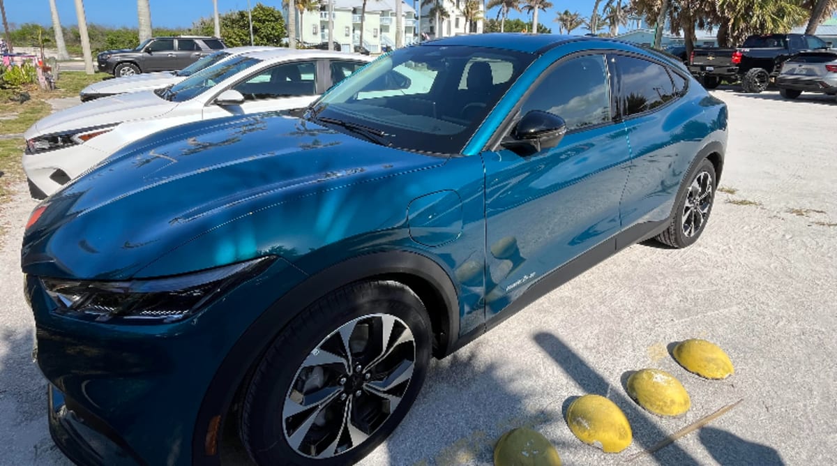 More EVs on Roads Mean Cleaner Power Grids for Everyone