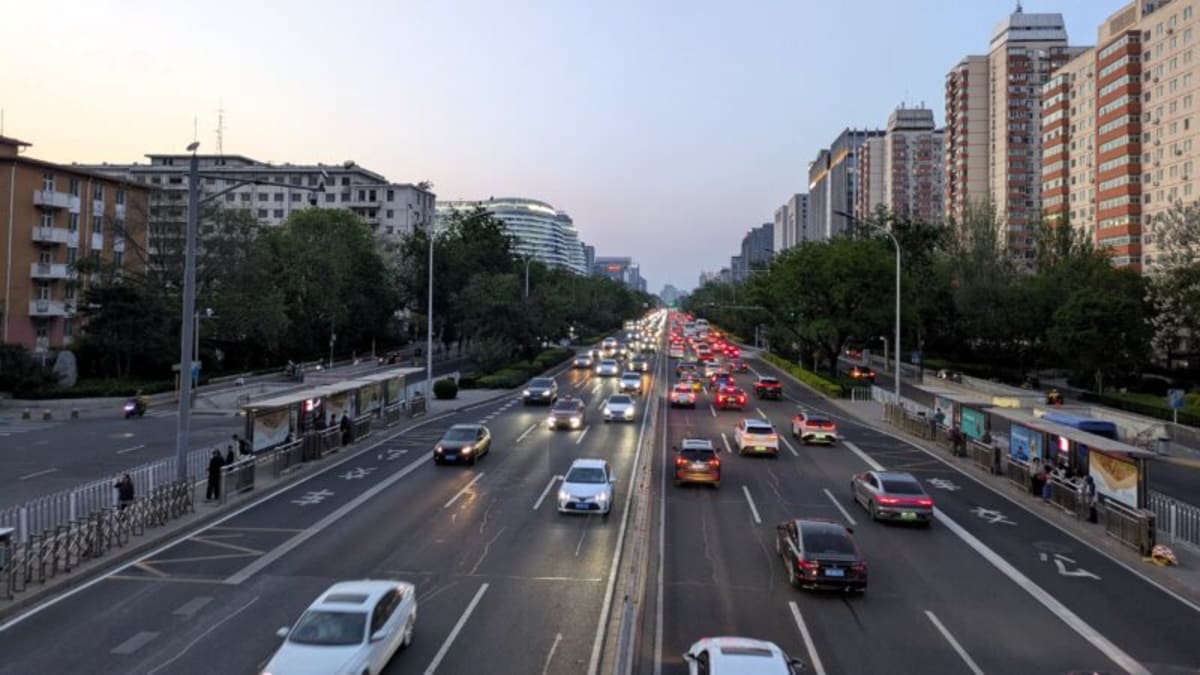 China's EV Boom Cuts Oil Use More Than UK's Total Demand - Image 2