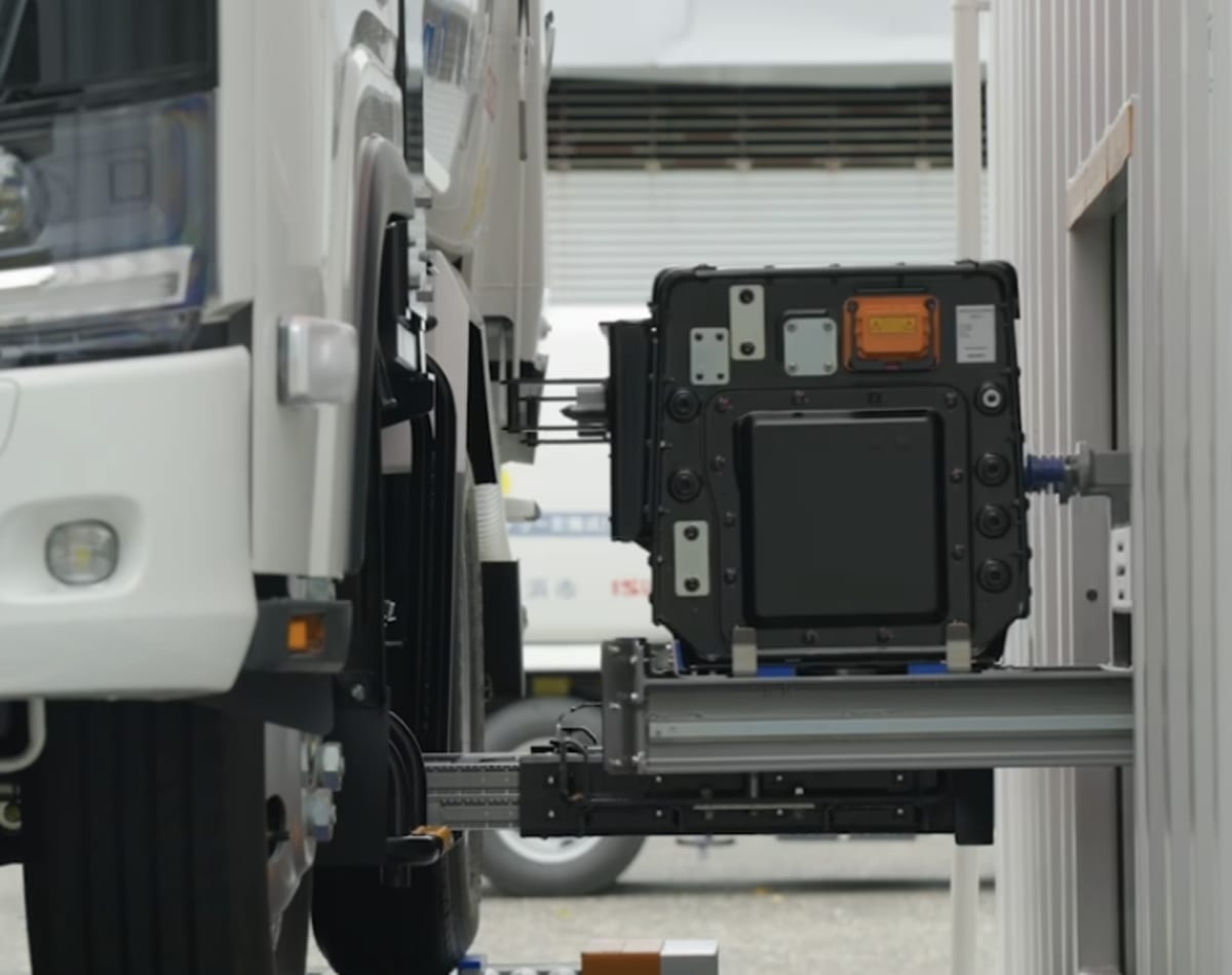 Japan Tests 3-Minute Battery Swaps for Garbage Trucks - Image 4