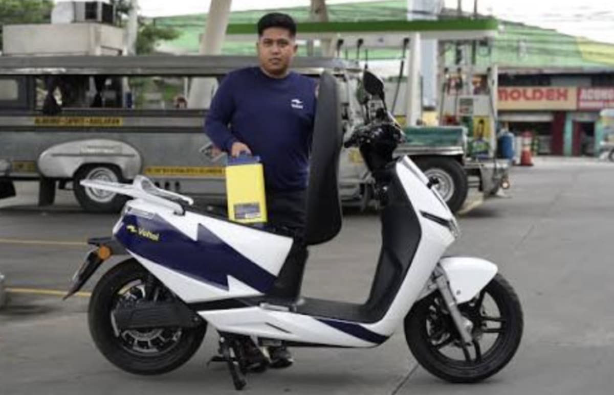 Manila Delivery Scooters Go Electric in 1-Minute Swaps - Image 2