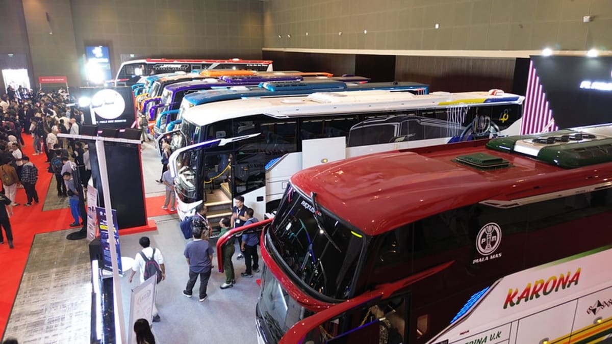 Jakarta Deploys Locally Built Electric Buses Daily