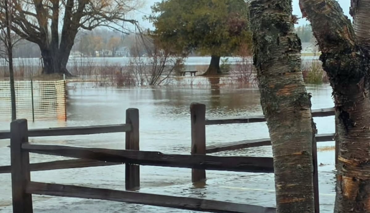 Red Cross Volunteers Deliver 900+ Meals After Michigan Floods