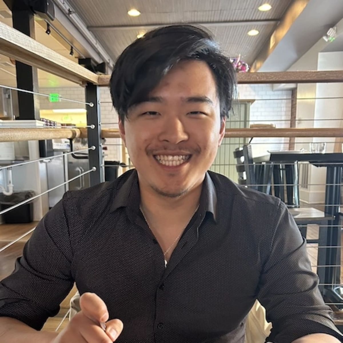 Shaq Offers to Buy Ring for Viral Pacers Couple on Live TV - Image 4