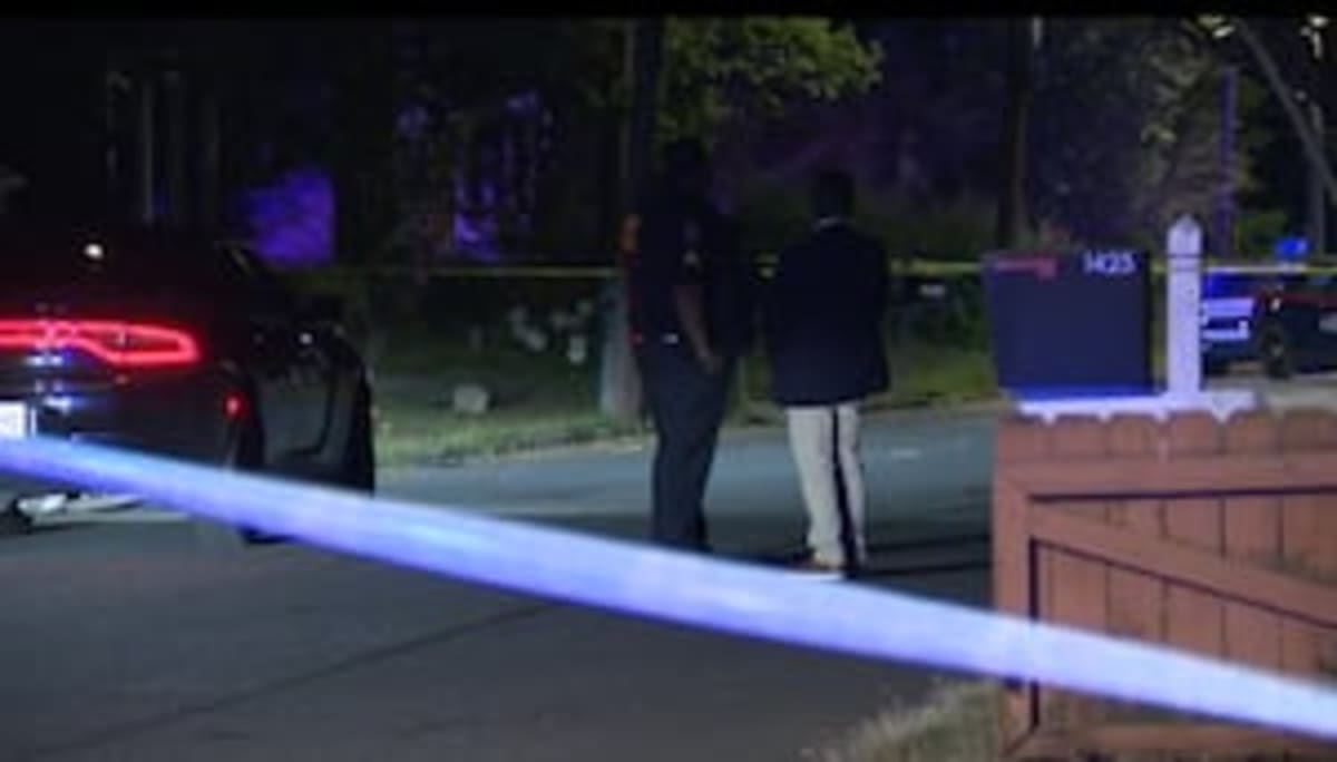 Holocaust Survivor, 87, Shares His Story Across America - Image 4