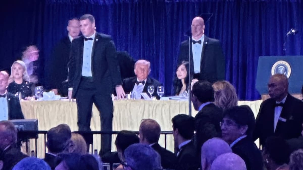 Seattle Rescue Swimmers Save Kayaker from Lake Union - Image 5