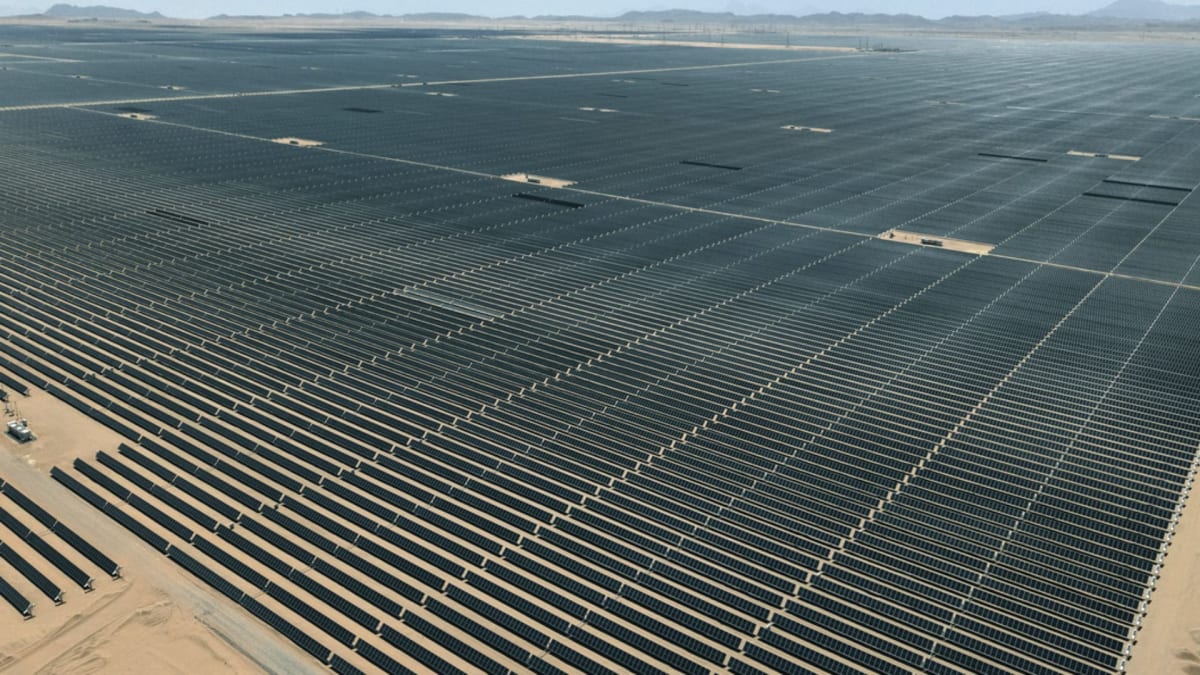 World's Largest Green Hydrogen Plant Produces 600 Tons Daily
