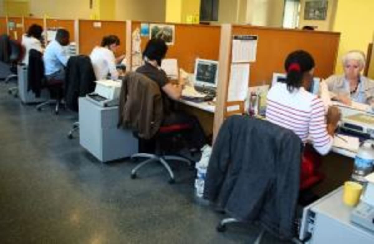 Hungary Votes for Change After 16 Years Under Orban - Image 5