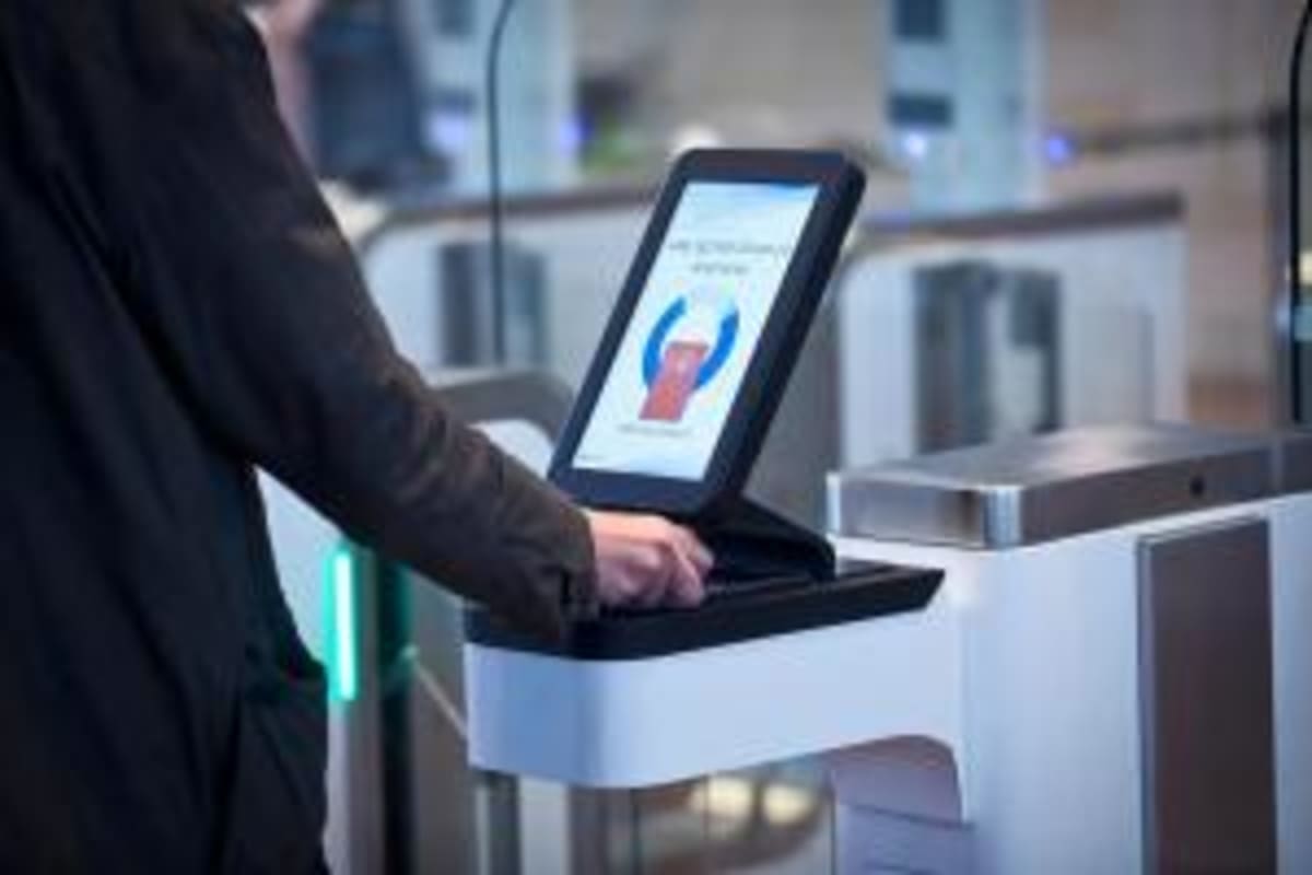 Hungary Elects Pro-EU Leader After 16 Years of Orban Rule - Image 3