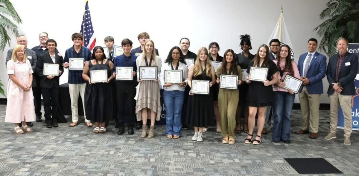 High school seniors and incoming freshmen celebrate at Take Stock in Children ceremony