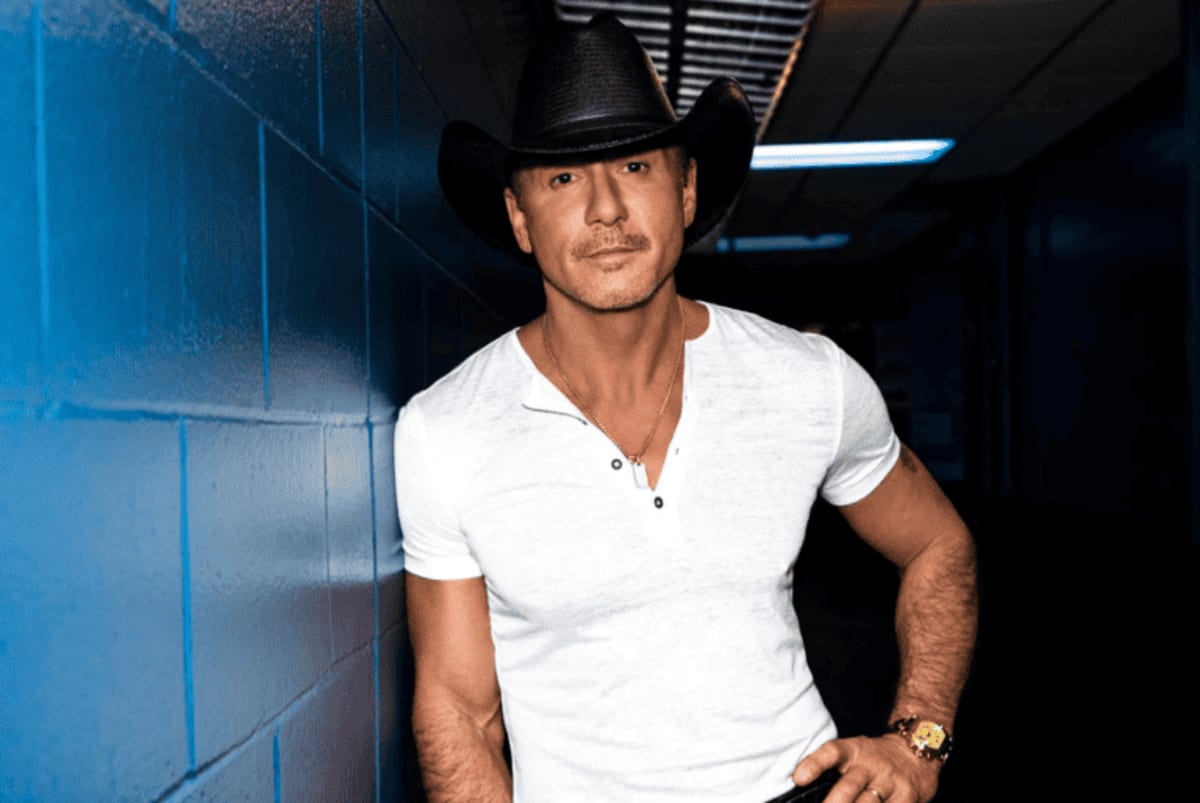 Luke Bryan Reunites With Cancer Survivor 11 Years Later - Image 4