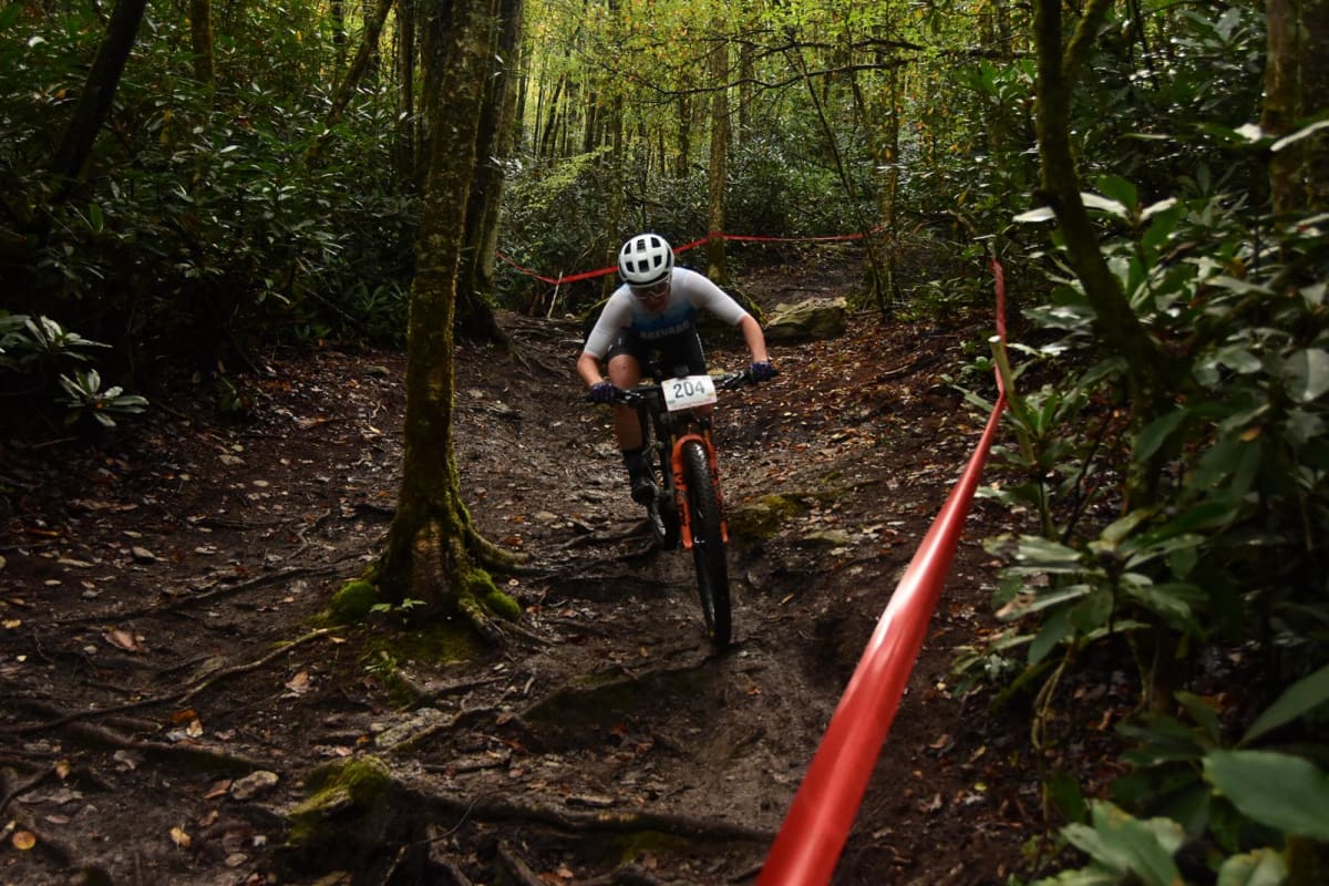 Canadian Cyclist Wins World Cup After Crash and Comeback - Image 2