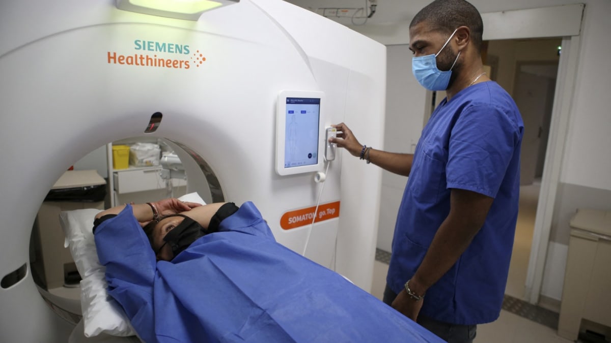 FDA Approves New Lung Cancer Drug for Younger Patients - Image 2
