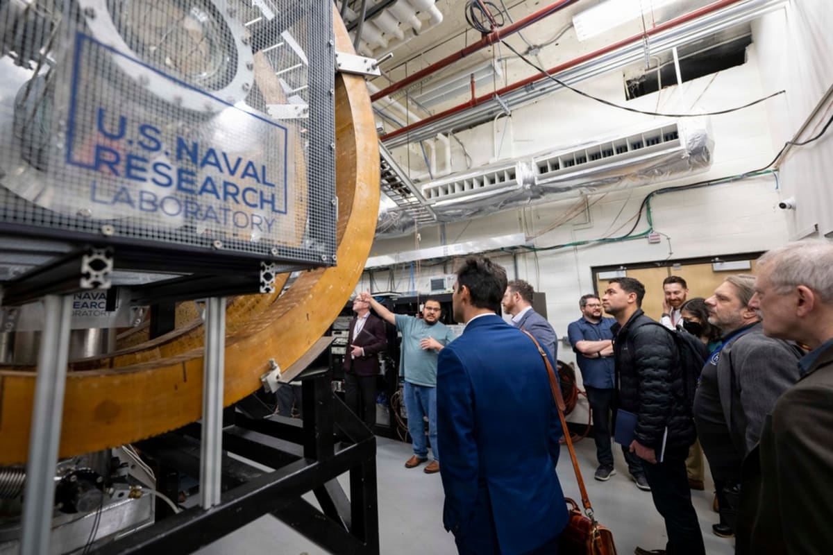 Navy Lab Speeds New Tech to Fleet with Industry Day