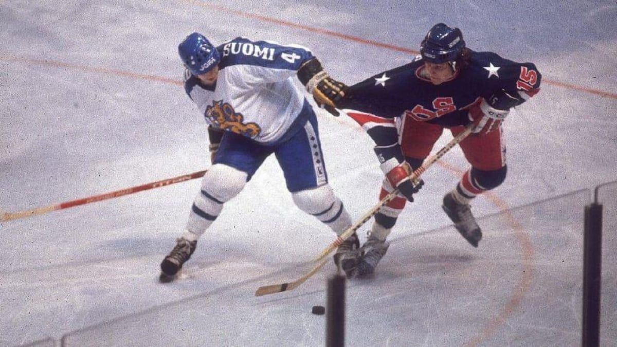 $8,600 Gift Honors 1980 Miracle on Ice Hero Mark Wells - Image 2