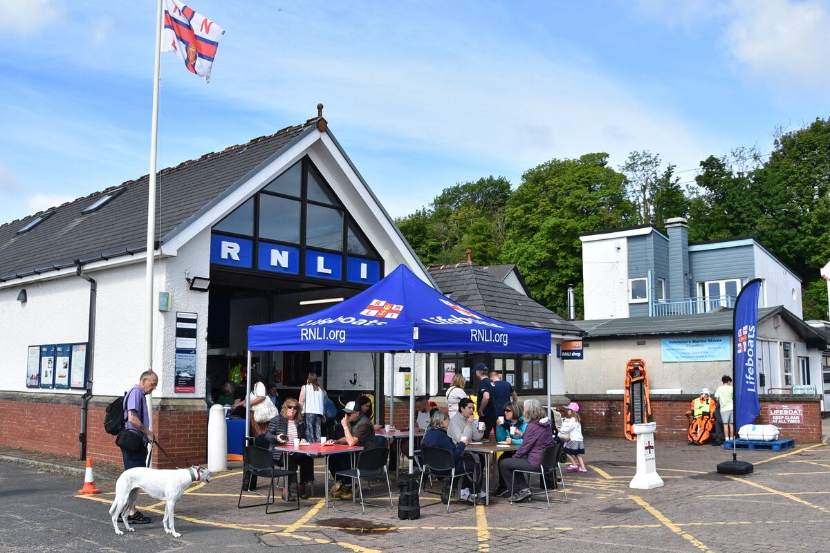 Arran Island Coffee Morning Raises Funds for Lifeboats