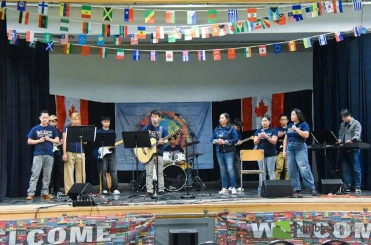 Women's Drop-In Centre Raises Funds Through Worship Event - Image 5