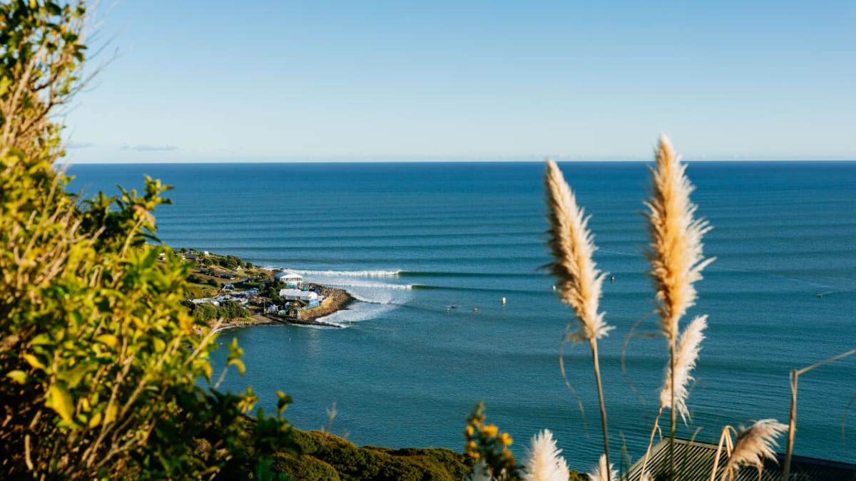 World's Best Surfers Return to New Zealand in 2027