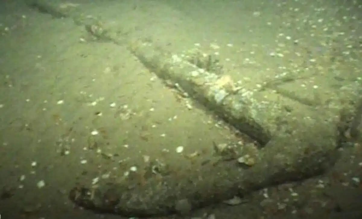 2,000-Year-Old Roman Anchor Found Perfectly Preserved in Sea - Image 2