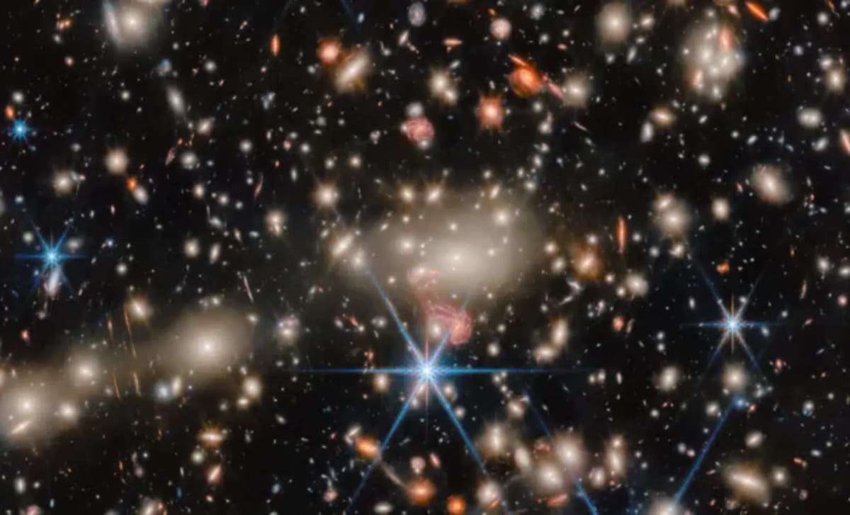 Webb Telescope Solves Mystery of 'Little Red Dot' Galaxies - Image 2