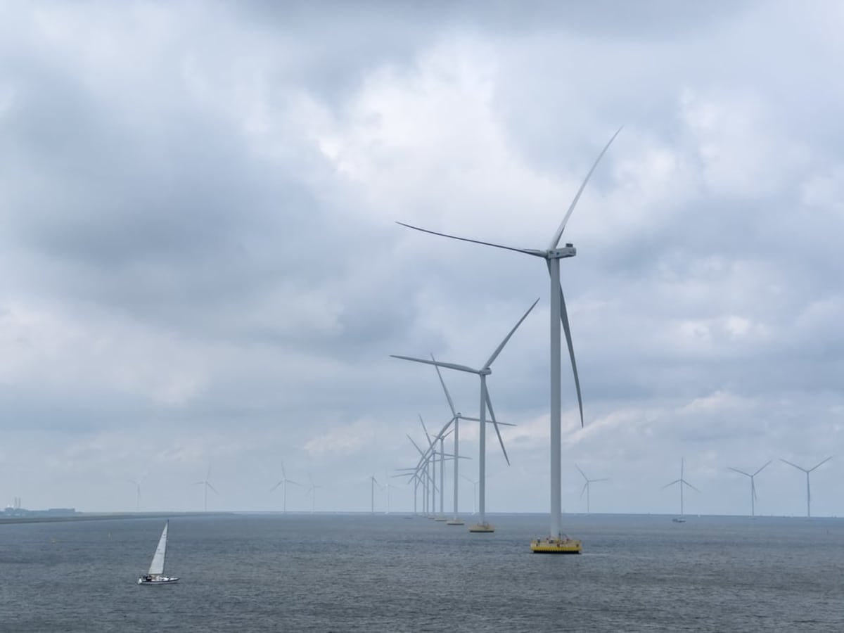 World's Largest Wind Farm Connects to UK Grid - Image 5