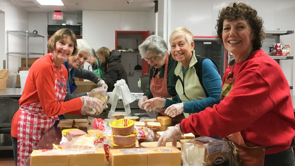 Champaign Volunteers Serve 400 Meals Daily With Heart