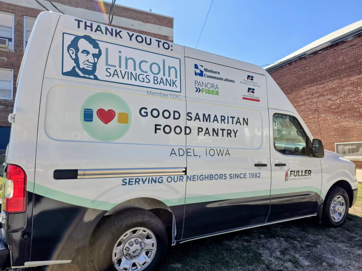 Iowa Businesses Rally to Replace Food Pantry's Wrecked Van - Image 3