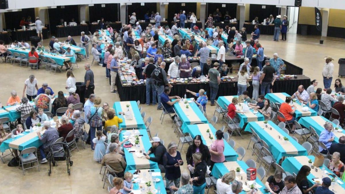 Texas Town Raises $70K to Fight Hunger With Hand-Painted Bowls