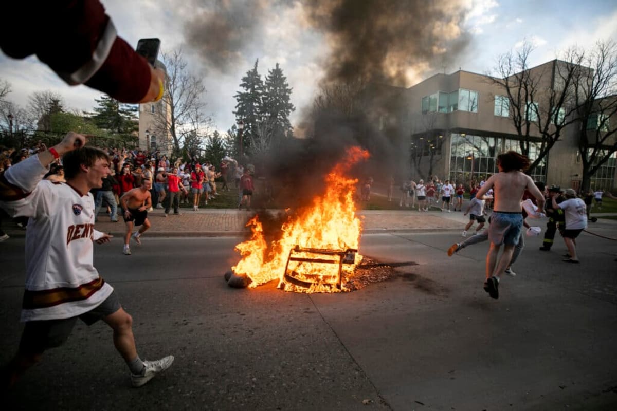 DU Hockey Wins Double Overtime Thriller, Eyes 11th Title - Image 4