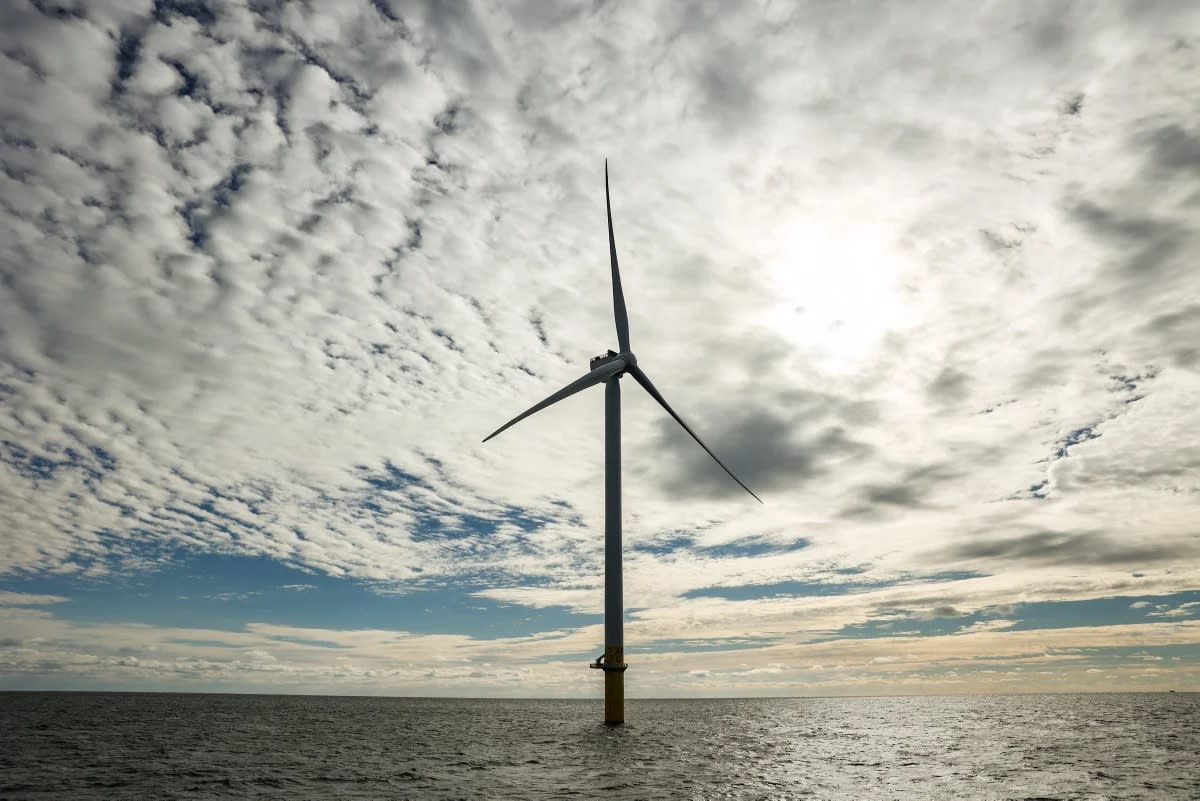 East Coast Wind Farms Power On Despite Federal Pushback