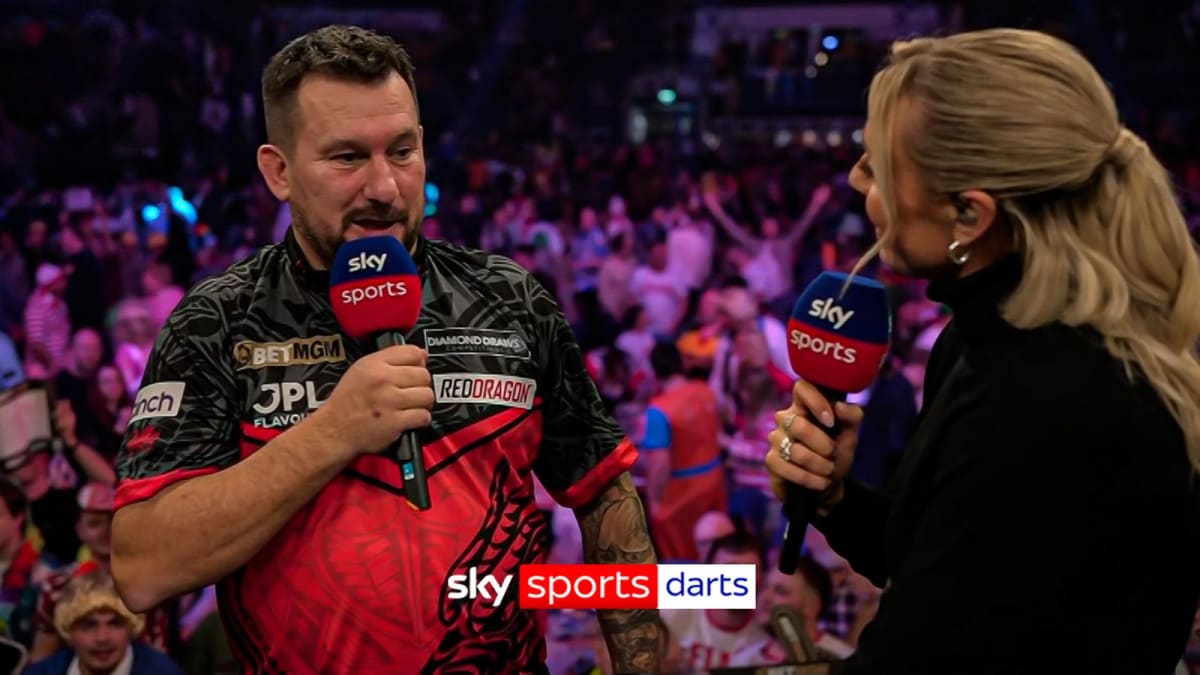 Darts Pro Jonny Clayton Wins Through Gout Pain in Nottingham