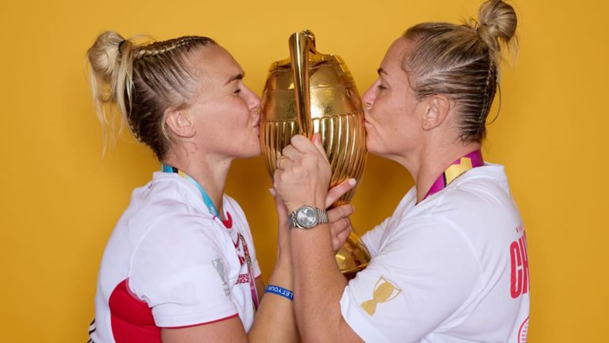 England Rugby Stars Rosie Galligan & Marlie Packer Expecting - Image 2