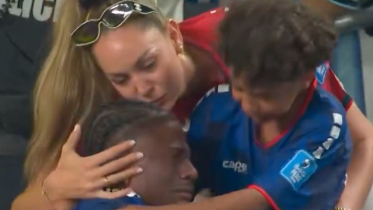 Cape Verde Player's Tearful Reunion After World Cup Exit