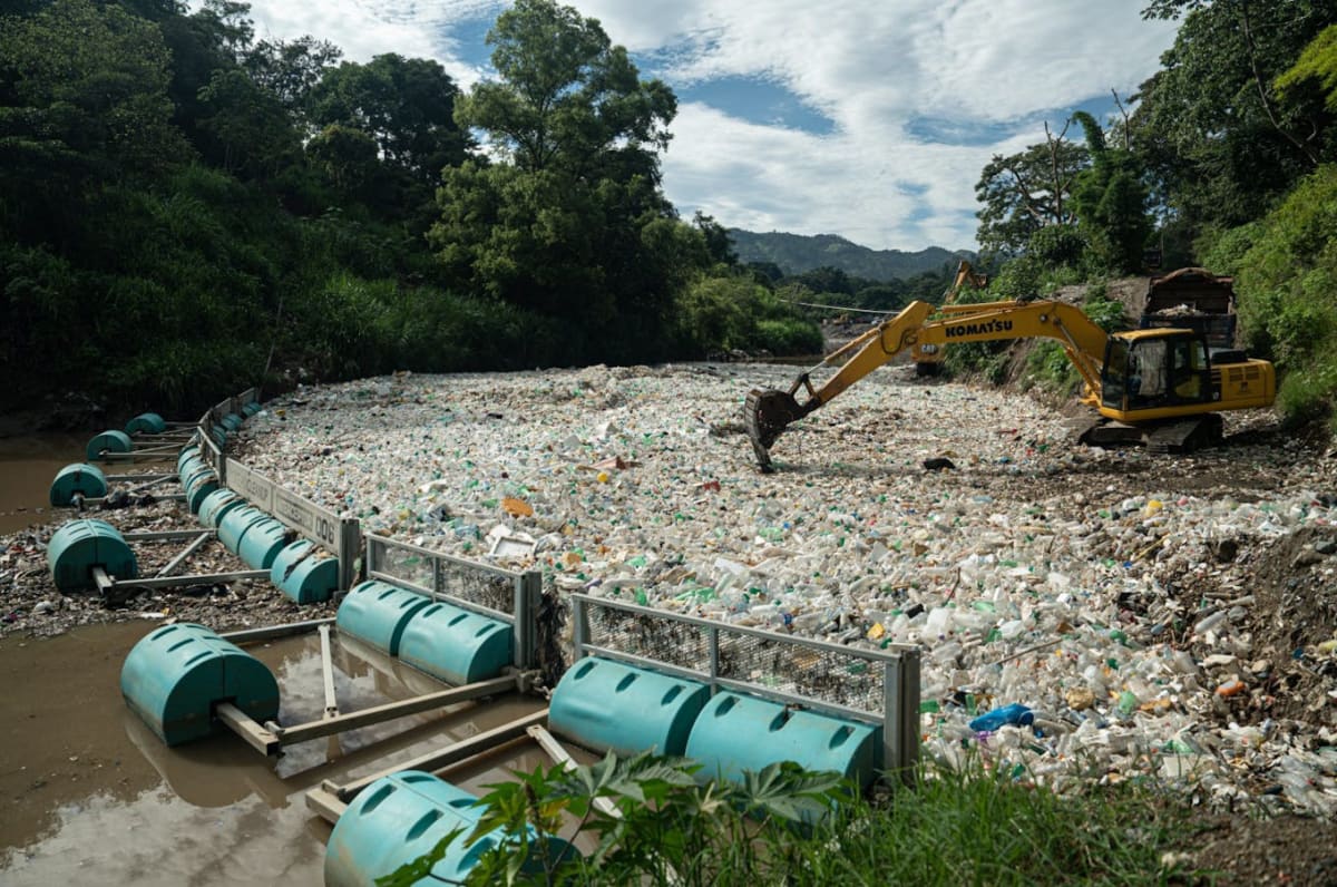 Ocean Cleanup Claims It Can Save Oceans for $100M a Year - Image 2